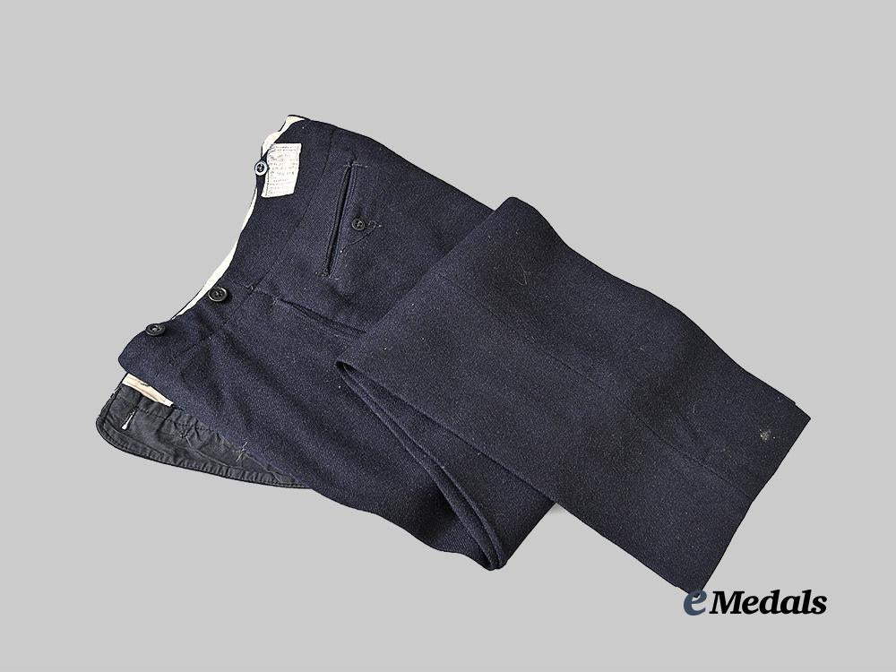 united_kingdom._a_royal_navy_sub-_lieutenant's_uniform1944_e_medals__g_b8326_13
