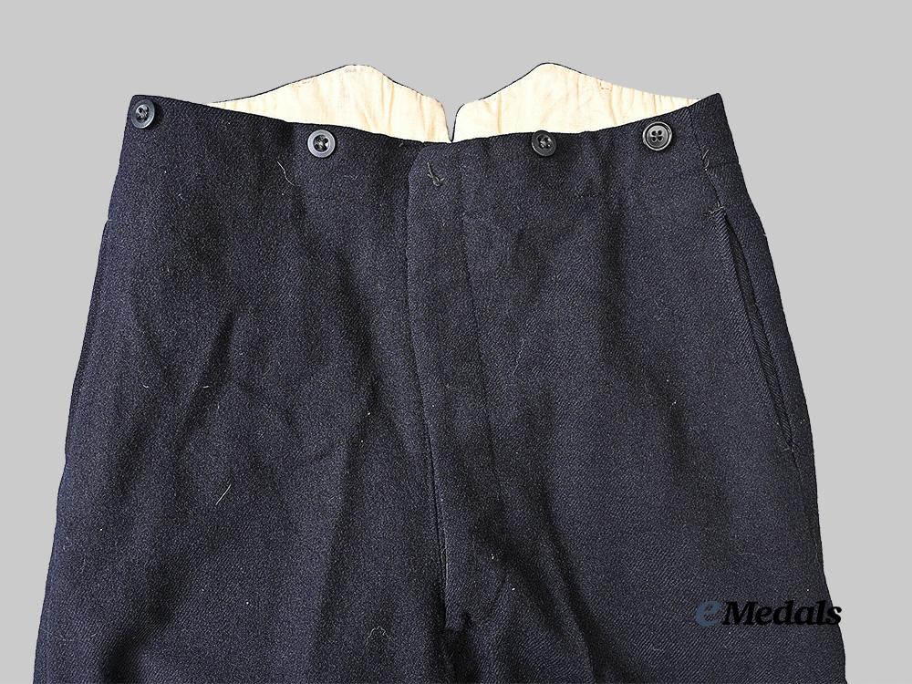 united_kingdom._a_royal_navy_sub-_lieutenant's_uniform1944_e_medals__g_b8326_15