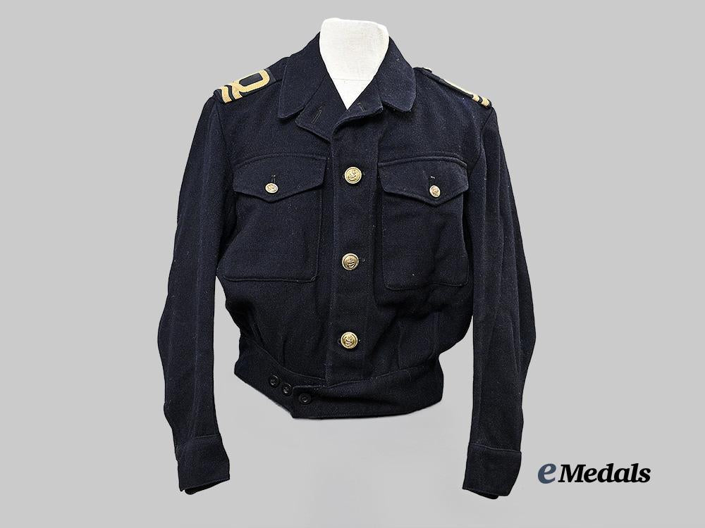 united_kingdom._a_royal_navy_sub-_lieutenant's_uniform1944_e_medals__g_b8326_2