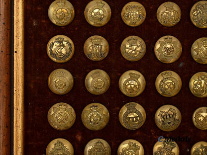 united_kingdom._a_lot_of_framed_regimental_buttons_e_medals__g_b8329_5