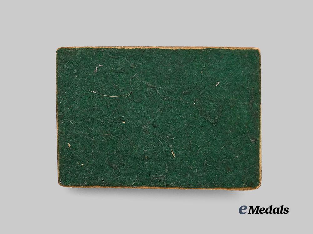 united_kingdom._a_german_bomb_fragment_on_plaque_e_medals__g_b8338_6