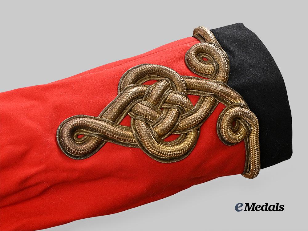 united_kingdom._a_full_dress_tunic_for_a_cavalry_officer_of_the_royal_dragoons_for_a_major_to_lieutenant_colonel,_late19th–early20th_century_e_medals__g_b8347_13