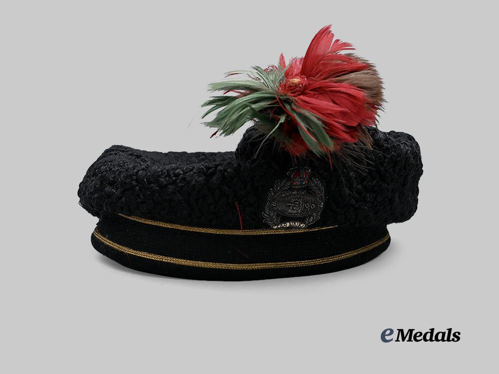united_kingdom._a_royal_tank_regiment_officer’s_astrakhan_beret,1965_e_medals__g_b8354_2