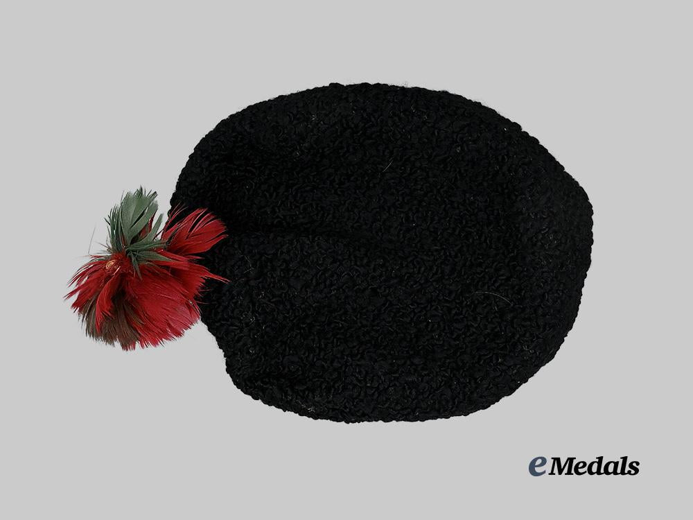 united_kingdom._a_royal_tank_regiment_officer’s_astrakhan_beret,1965_e_medals__g_b8354_6