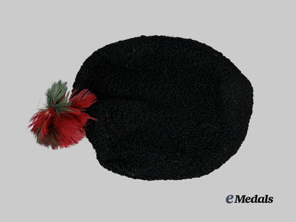 united_kingdom._a_royal_tank_regiment_officer’s_astrakhan_beret,1965_e_medals__g_b8354_6