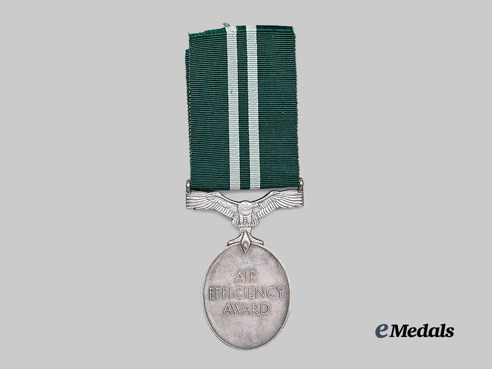 united_kingdom._an_air_efficiency_medal_to_flight_lieutenant_carpenter_e_medals__g_b8356_3