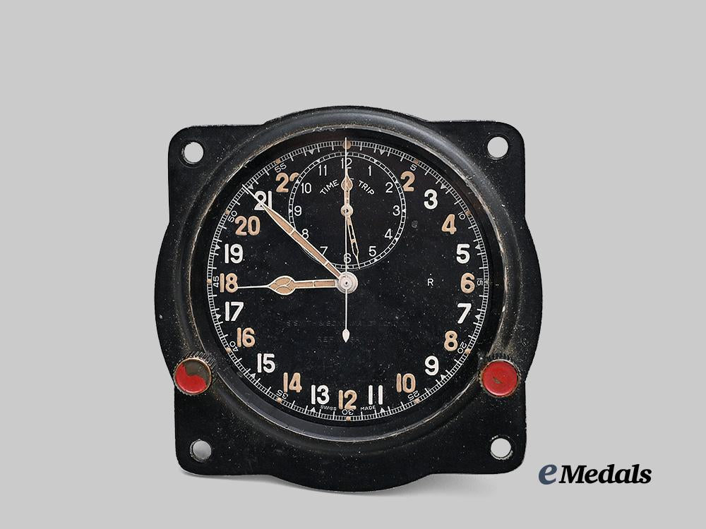 united_kingdom._a_second_war_r_a_f_cockpit_clock,_by_smith&_sons_e_medals__g_b8369_2