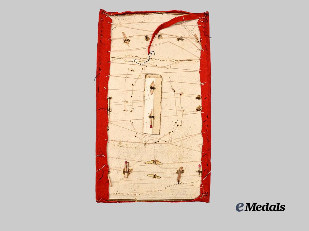 united_kingdom._a_set_of_royal_fusiliers_insignia_e_medals__g_b8380_8