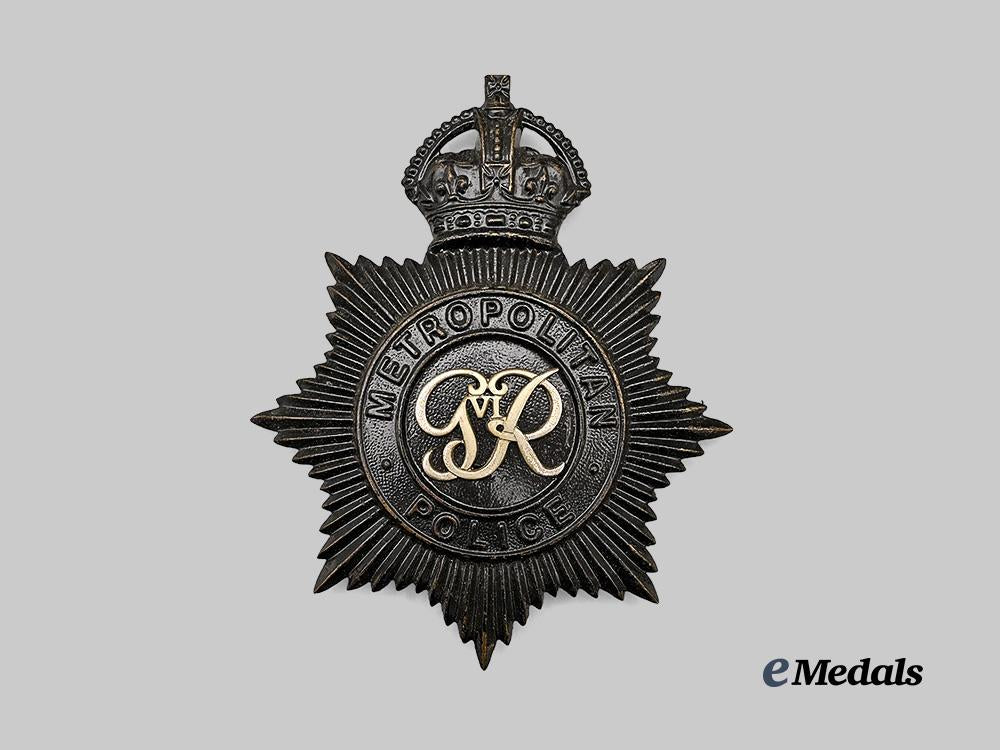 united_kingdom._a_metropolitan_police_helmet_plate_e_medals__g_b8383_2
