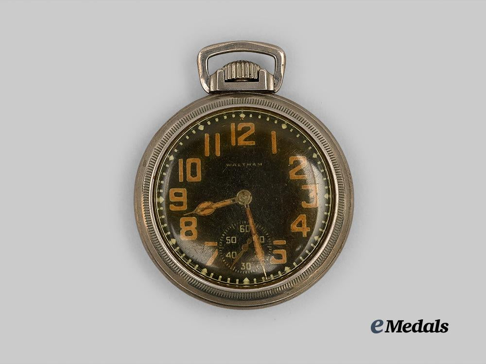 united_kingdom._a_second_war_general_service_trade_pattern_pocket_watch,_by_waltham_e_medals__g_b8384_1