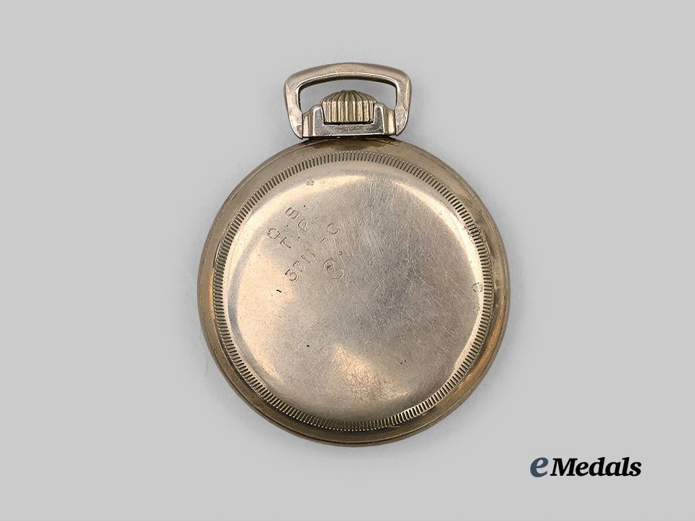 united_kingdom._a_second_war_general_service_trade_pattern_pocket_watch,_by_waltham_e_medals__g_b8384_3