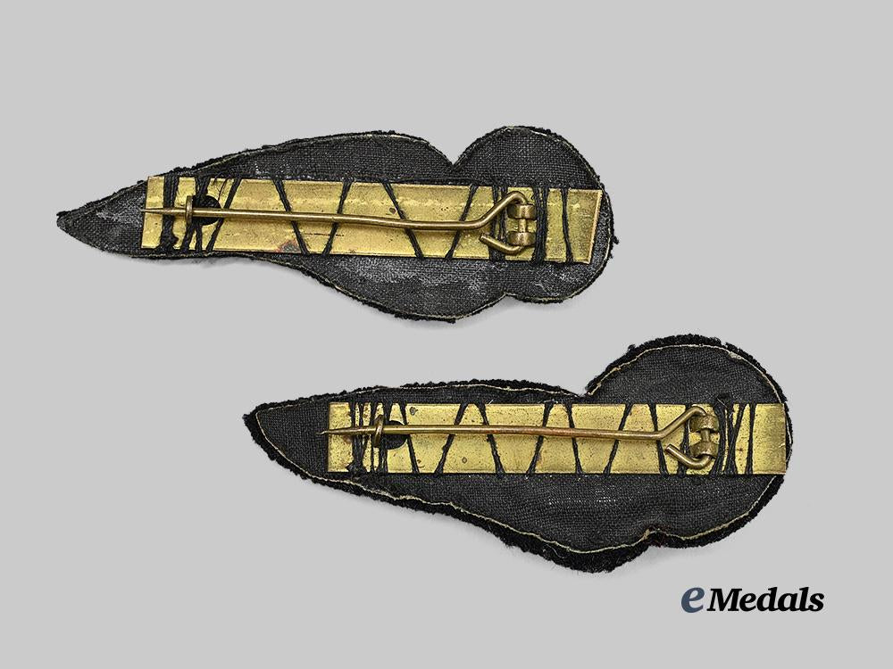 united_kingdom._a_pair_of_second_world_war_royal_air_force_observer_and_navigator_wing_badges_e_medals__g_b8394_3