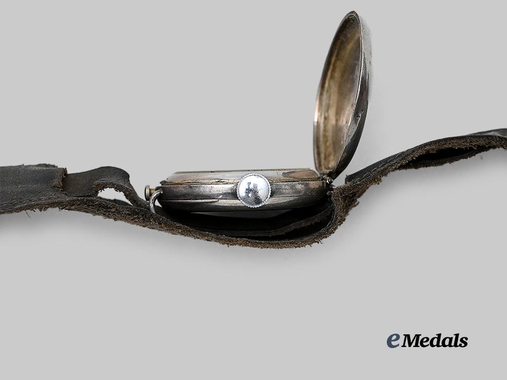 united_kingdom._a_first_war_trench_wristlet_watch_e_medals__g_b8402_6