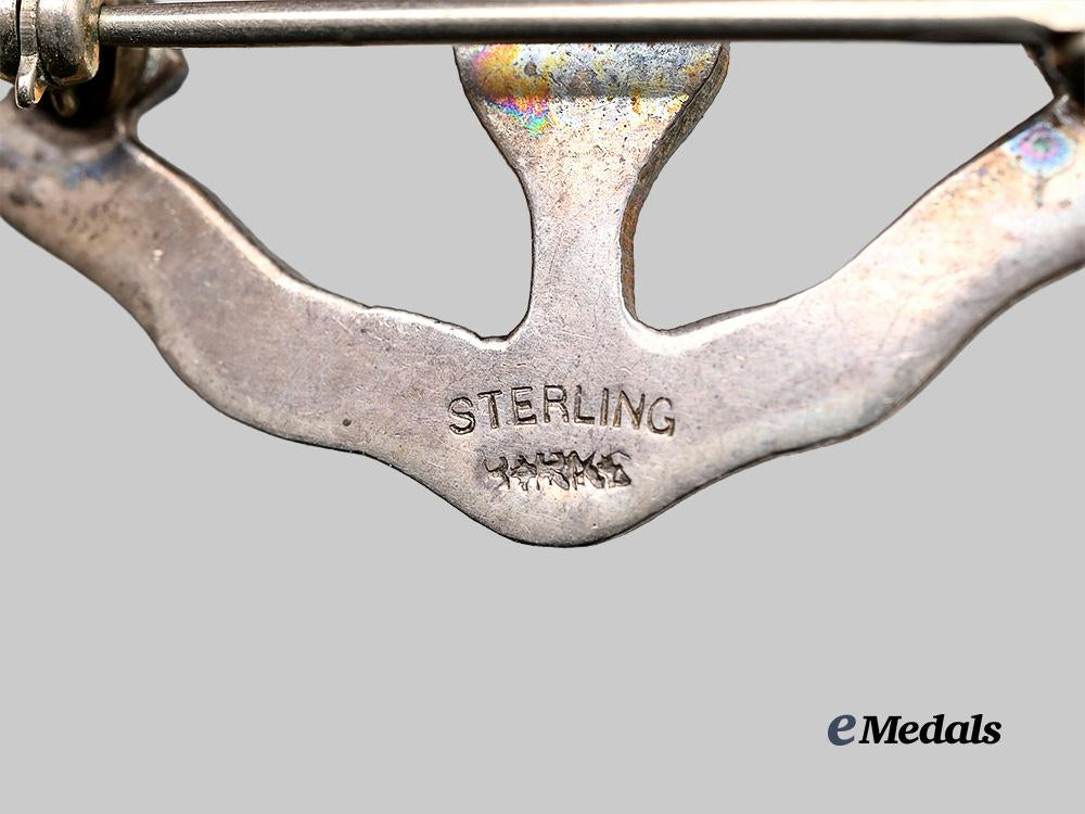 united_kingdom._a_pair_of_sterling_silver_highlander_badges_e_medals__g_b8446_6