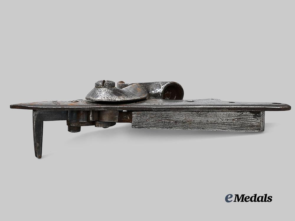 united_kingdom._an1853_pattern_enfield_rifle_lock_e_medals__g_b8463_3