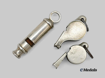 united_kingdom._a_lot_of_three_whistles_e_medals__g_b8477_3