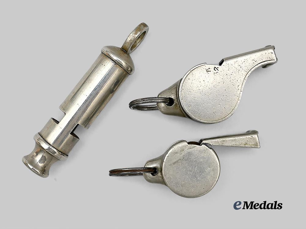 united_kingdom._a_lot_of_three_whistles_e_medals__g_b8477_4