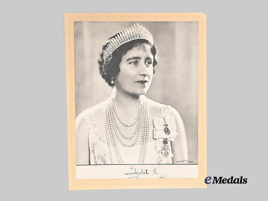 united_kingdom._a_portrait_of_queen_elizabeth,1940_e_medals__g_b8497_2