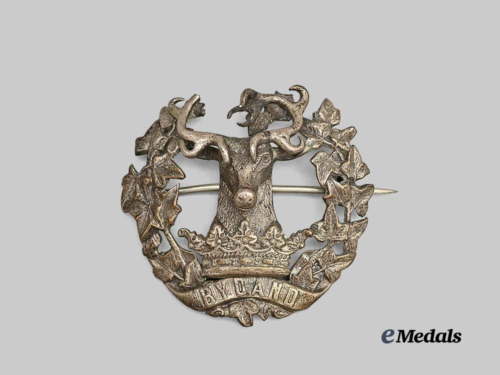 united_kingdom._a_gordon_highlanders_officer’s_glengarry_badge_e_medals__g_b8500_2