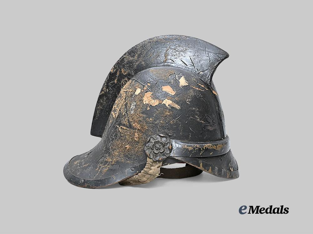 united_kingdom._a_late19th_century_scottish_fireman's_helmet,_by_jas._hendry_ltd_e_medals__g_b8516_5