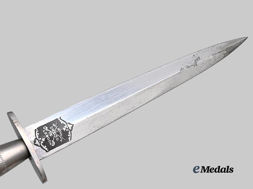 united_kingdom._a2nd_pattern_fairbairn_sykes_fighting_knife_e_medals__g_b8543_8