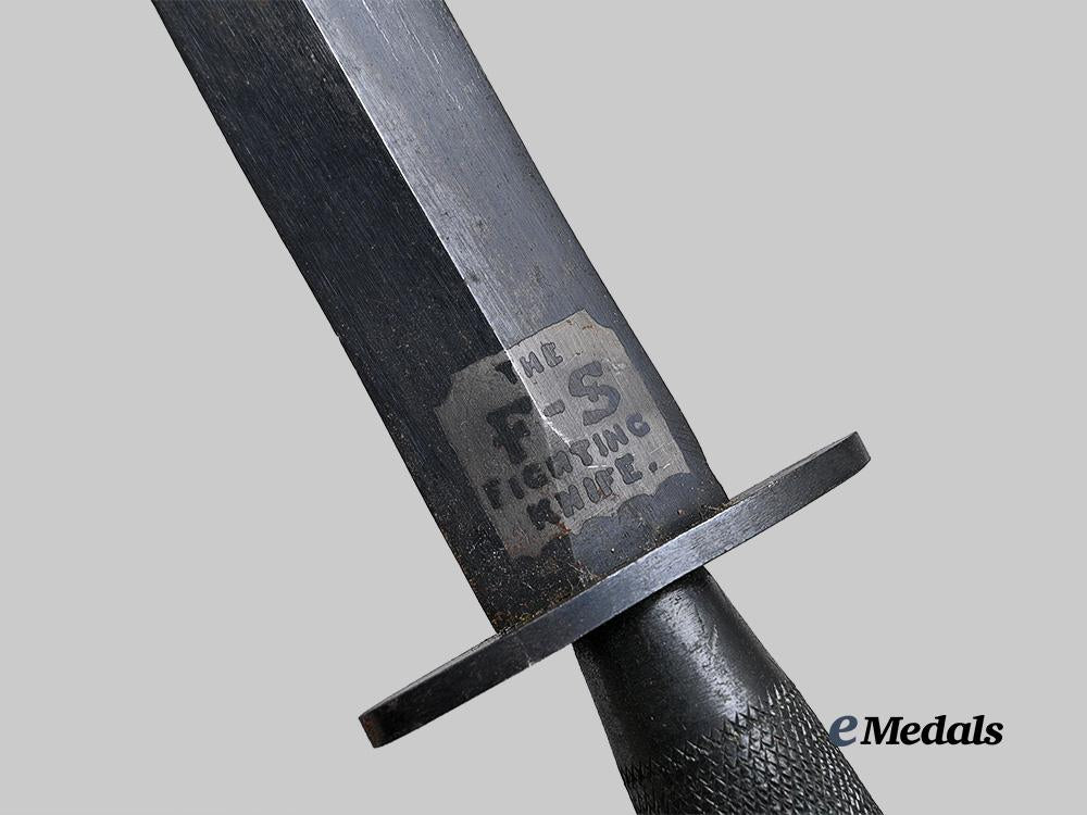 united_kingdom._a_type_i_i_i(2nd_pattern)_fairbairn_sykes_fighting_knife_e_medals__g_b8544_10