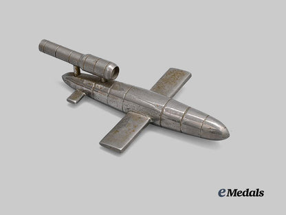 united_kingdom._a_wartime_model_of_the_v1_flying_bomb_e_medals__g_b8545_4
