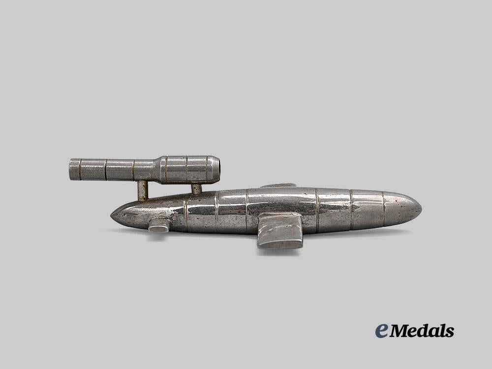 united_kingdom._a_wartime_model_of_the_v1_flying_bomb_e_medals__g_b8545_5
