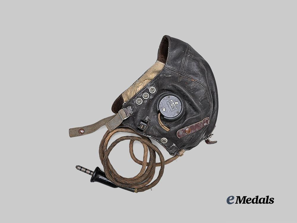 united_kingdom._a_type_c_flying_helmet_with_e_medals__g_b8549_3