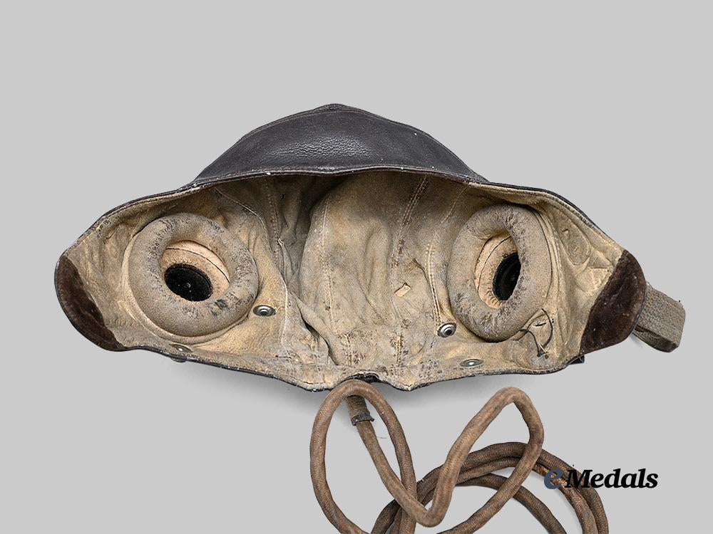 united_kingdom._a_type_c_flying_helmet_with_e_medals__g_b8549_5