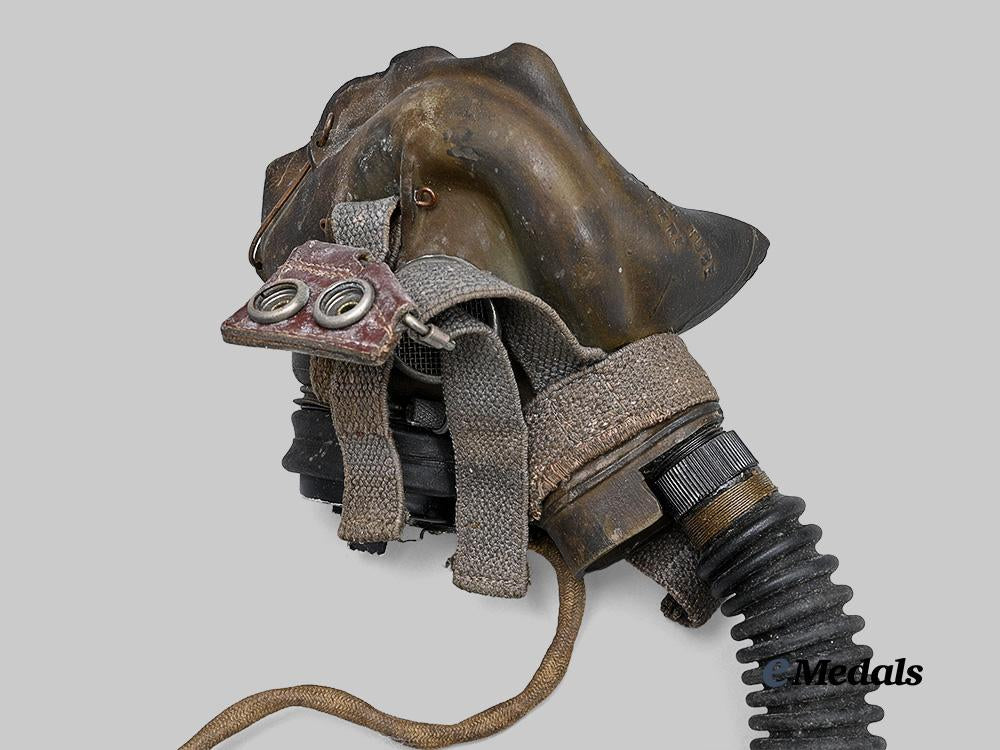 united_kingdom._a_r_a_f_air_ministry_g_type_pilots_mask1942-44_e_medals__g_b8553_4