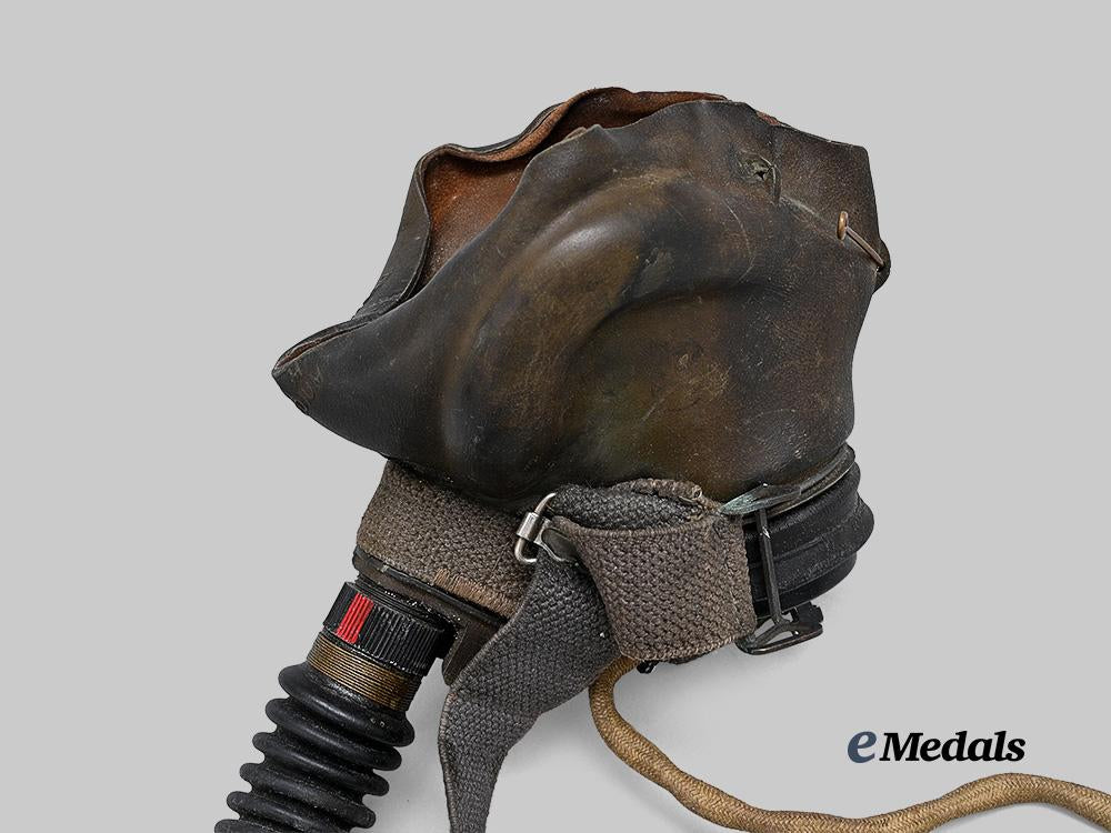 united_kingdom._a_r_a_f_air_ministry_g_type_pilots_mask1942-44_e_medals__g_b8553_5