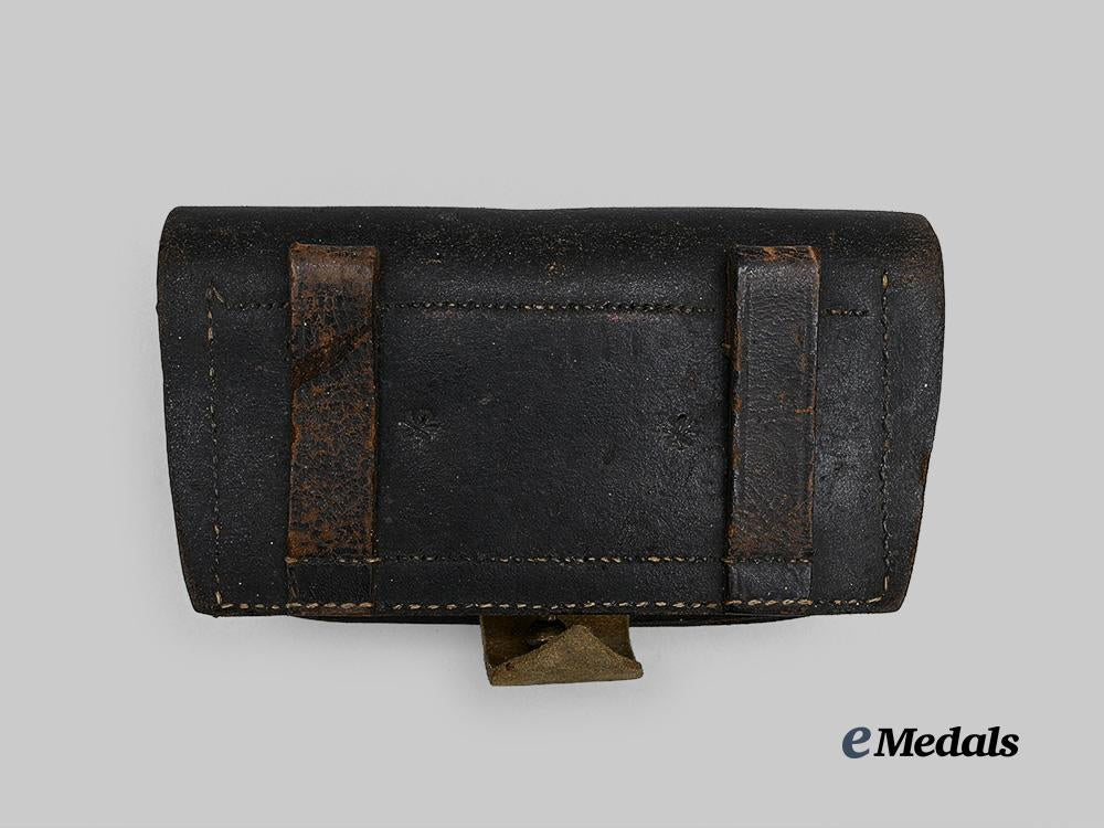 united_kingdom._a_regimentally_marked_crimean_war_enfield_cartridge_pouch_e_medals__g_b8555_2