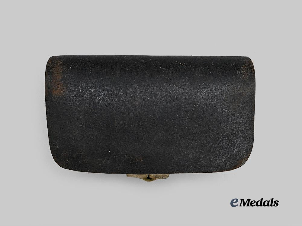 united_kingdom._a_regimentally_marked_crimean_war_enfield_cartridge_pouch_e_medals__g_b8555_3
