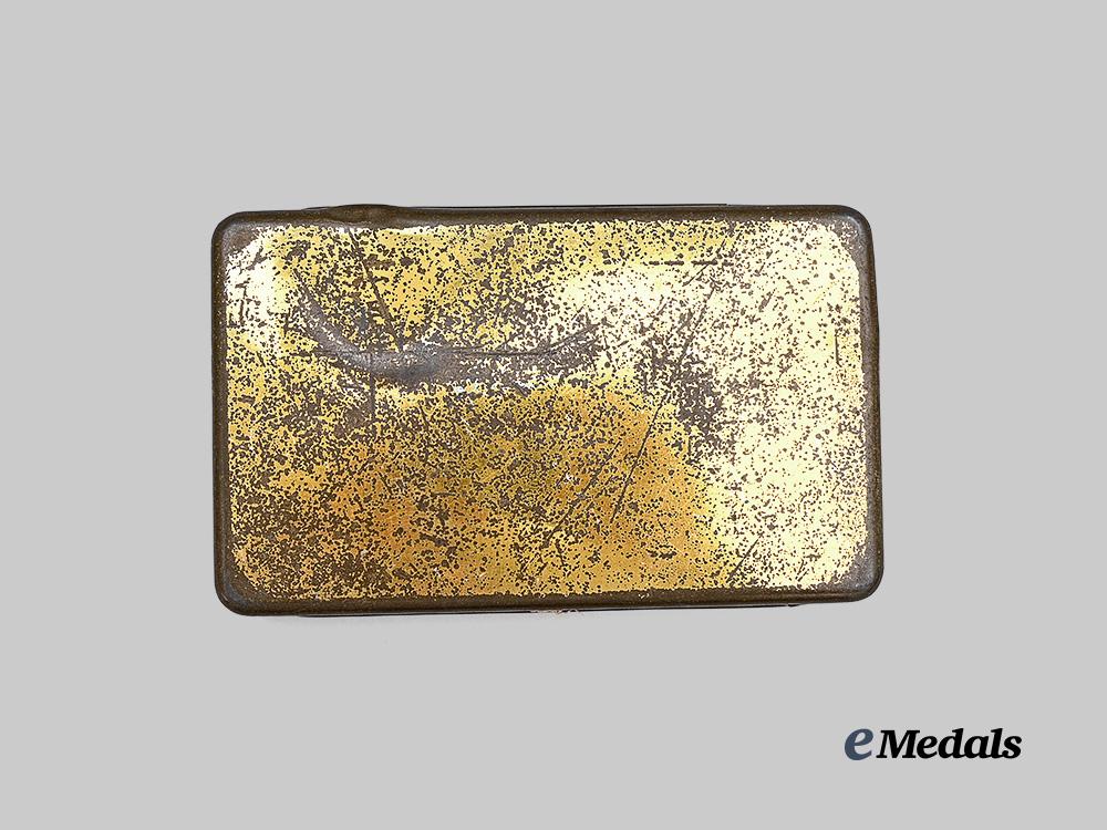 united_kingdom._a_boer_war_chocolate_tin,_complete_with_original_chocolate,1900_e_medals__g_b8560_6