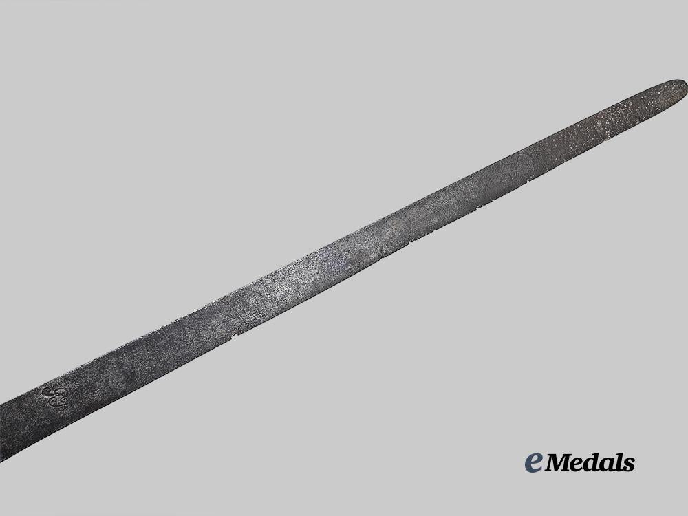 united_kingdom._a_pattern1804_royal_navy"_double_disk"_cutlass,_by_osborn&_gunby_e_medals__g_b8563_8