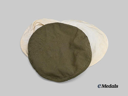 united_kingdom._a_lot_of_three_royal_navy_officer's_cap_covers_e_medals__g_b8567_2