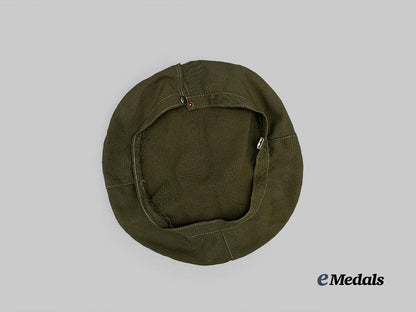 united_kingdom._a_lot_of_three_royal_navy_officer's_cap_covers_e_medals__g_b8567_8
