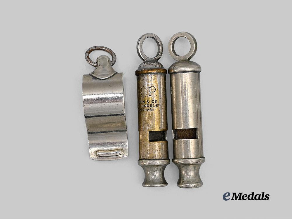 united_kingdom._a_lot_of_three_second_war_whistles_e_medals__g_b8571_6