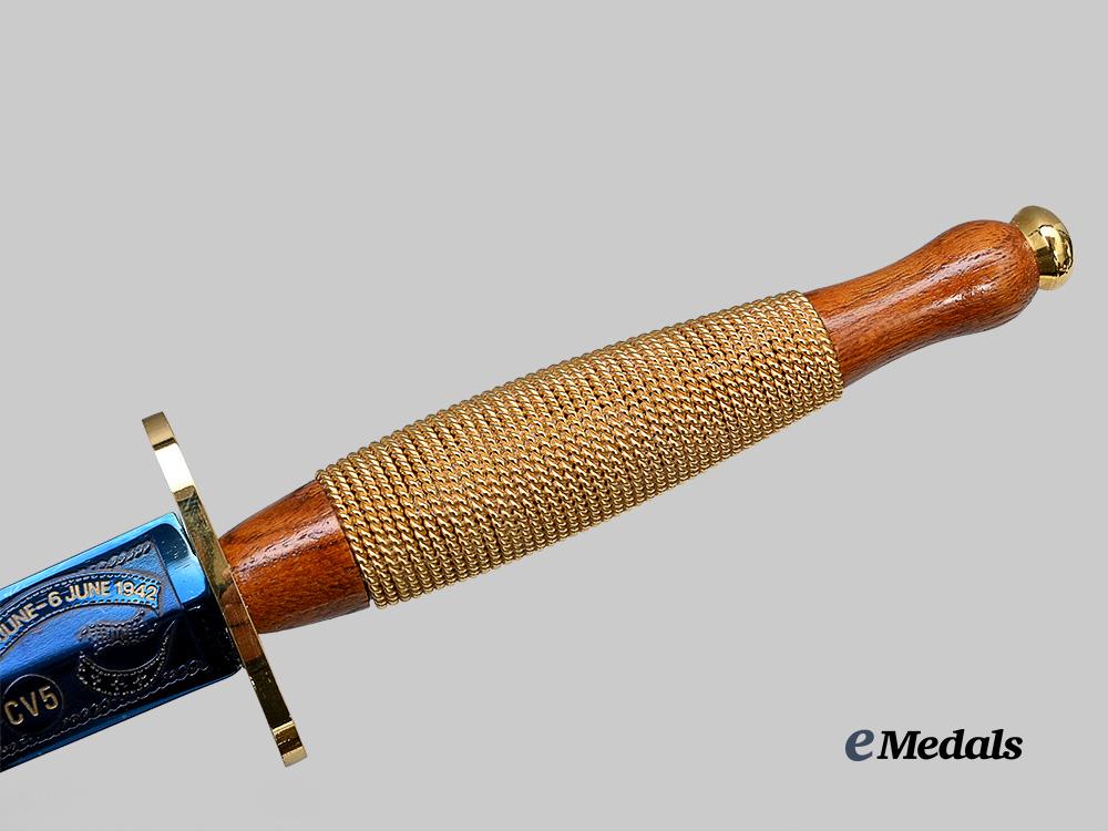 united_kingdom._a_commemorative_commando_knife,"_the_battles_of_the_coral_sea&_midway_island"_e_medals__g_b8600_9