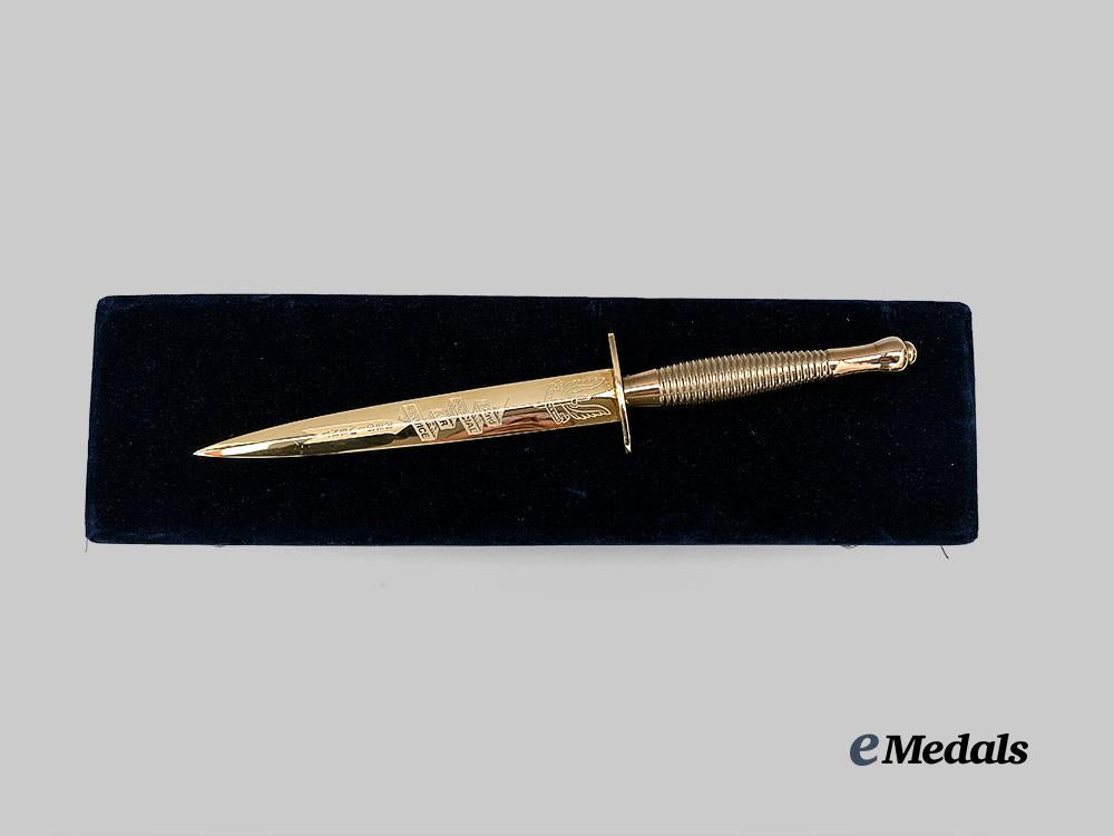 united_kingdom._a_commemorative_commando_knife,"_the_china-_burma-_india_air_war"_e_medals__g_b8601_5