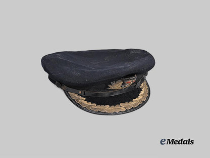 united_kingdom._an_early_war_royal_navy_captain's_visor,_c.1940_e_medals__g_b8611_3
