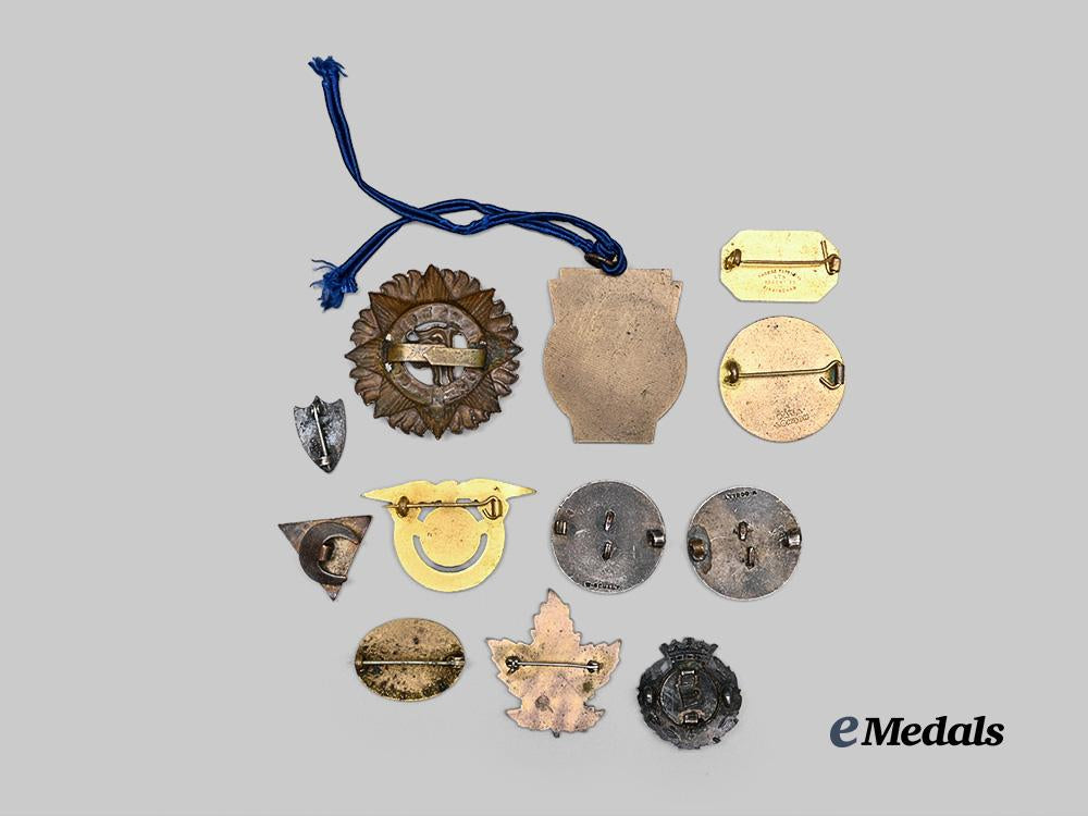 united_kingdom._a_lot_of_thirteen_civil_service&_patriotic_badges_e_medals__g_b8615_3