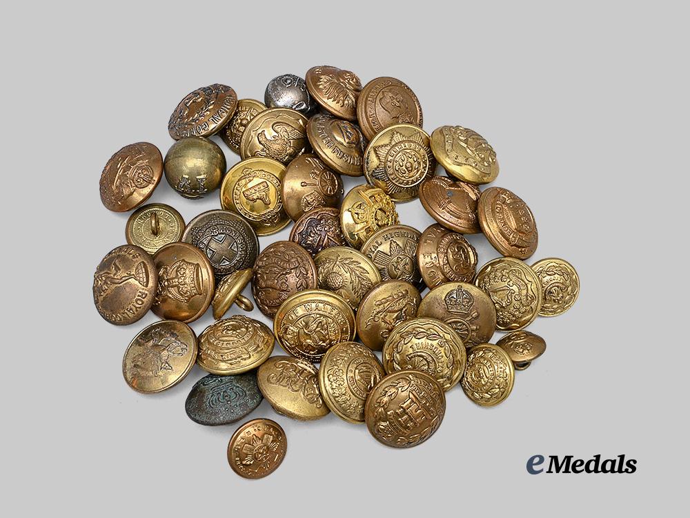 united_kingdom._a_lot_of_regimental_buttons_e_medals__g_b8628_2