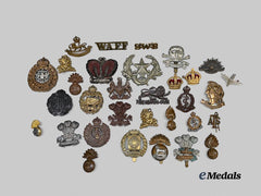 United Kingdom. A Lot of Thirty-three Badges & Insiginia