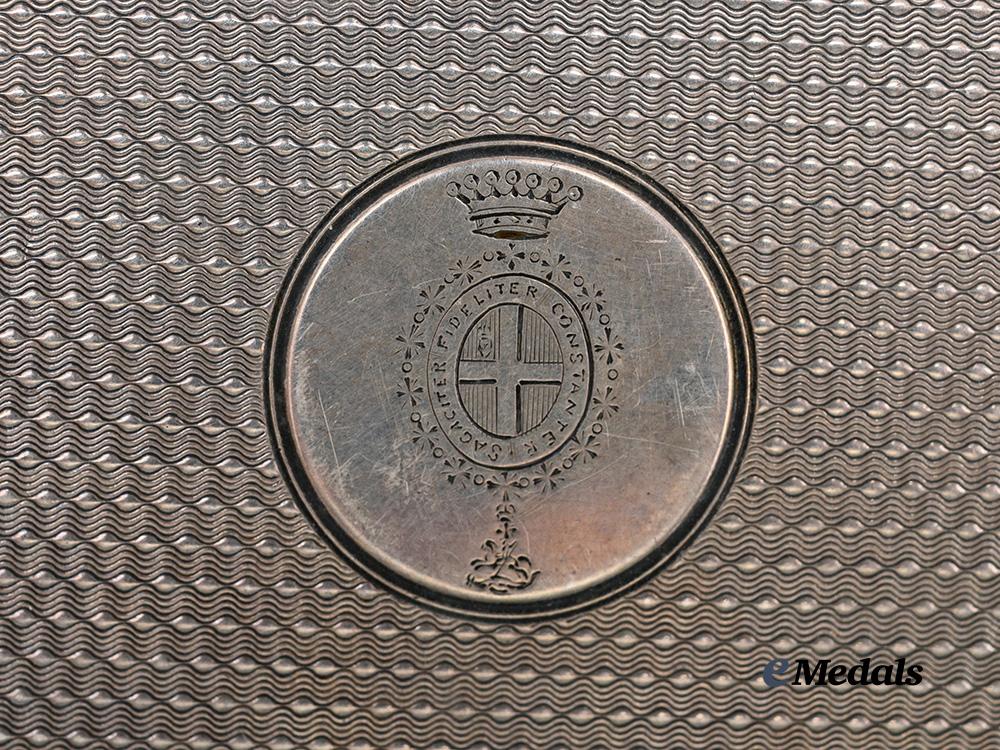 united_kingdom._a_silver_snuff_box,_by_j._ivings,1851_e_medals__g_b8654_7