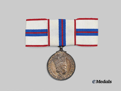canada,_commonwealth._a_queen_elizabeth_i_i_silver_jubilee_medal,_for_ladies,_in_case_e_medals__g_b8658_5