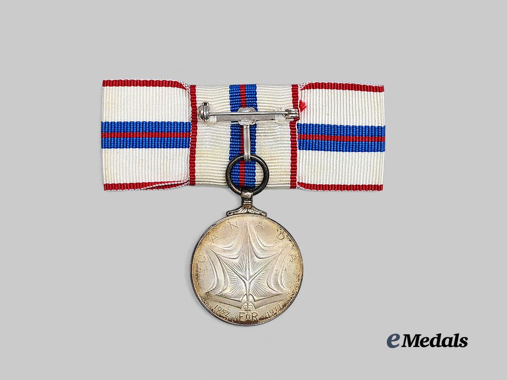 canada,_commonwealth._a_queen_elizabeth_i_i_silver_jubilee_medal,_for_ladies,_in_case_e_medals__g_b8658_7
