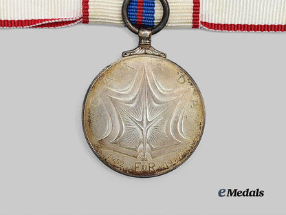 canada,_commonwealth._a_queen_elizabeth_i_i_silver_jubilee_medal,_for_ladies,_in_case_e_medals__g_b8658_8