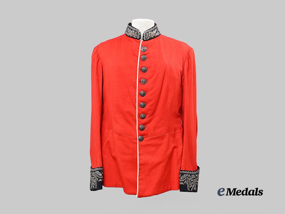 united_kingdom._an_east_lancashire_regiment_scarlet_officer's_dress_tunic,_c.1881_e_medals__g_b8677_2